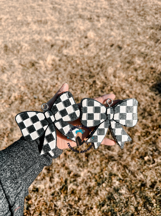 Checkered Bow