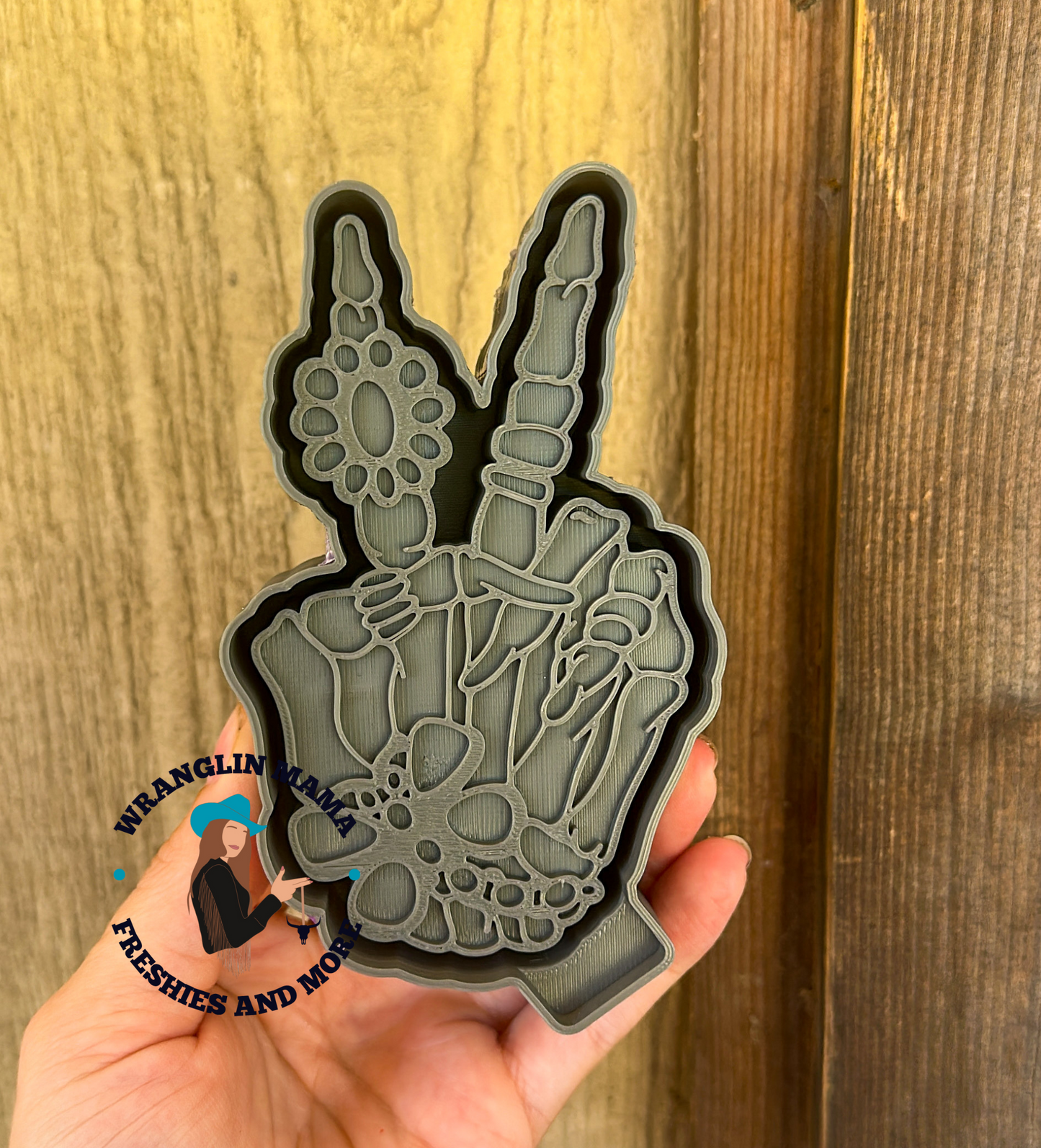 Boujee Skull Hand