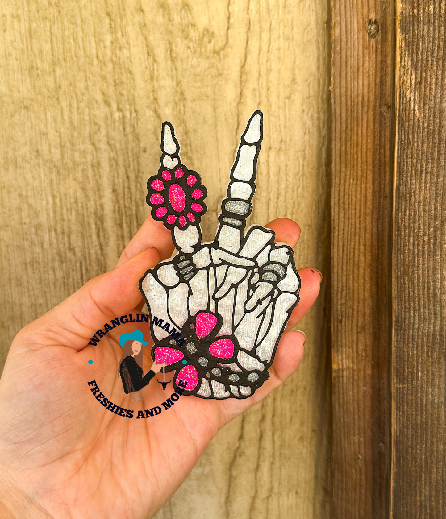 Boujee Skull Hand